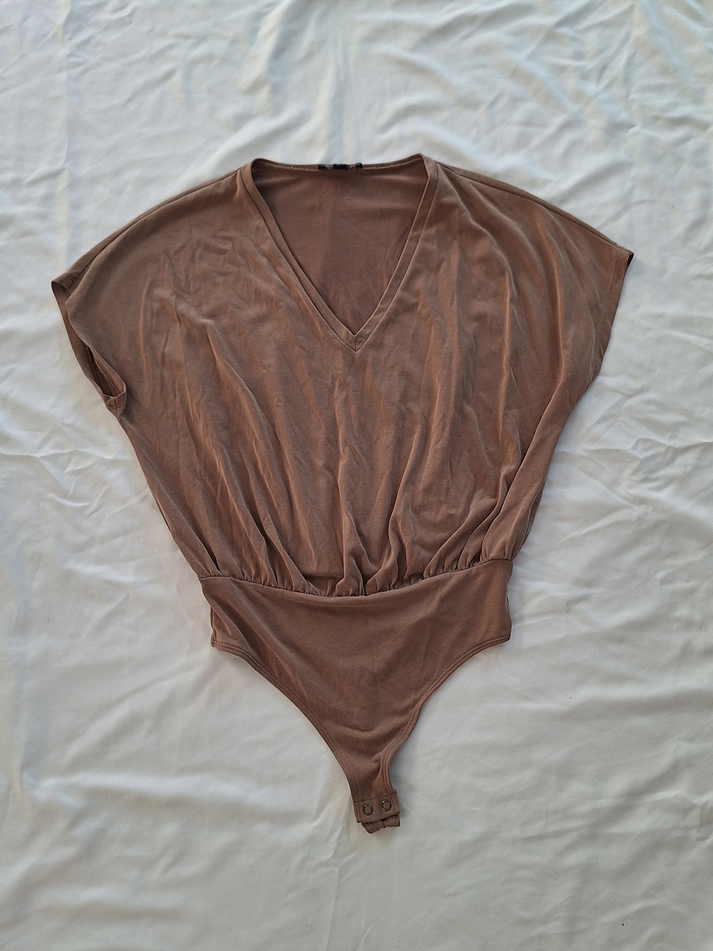 Express Women’s Light Brown Solid V-Neck Short Sleeve Bodysuit XS